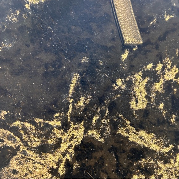 Madden Girl Crush Velvet Weekend Bag - Picture 9 of 10